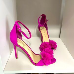 Jessica Simpson Women’s Open-Toe Hot Pink Pumps w/ Flower Embellishments. Size 8